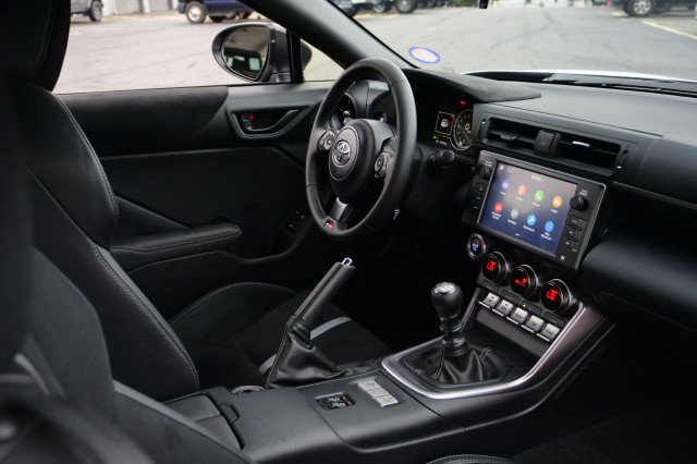 Used 2024 Toyota GR86 Premium RWD image 12