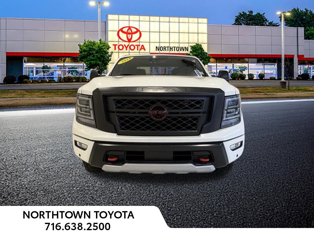 Used 2024 Nissan Titan PRO-4X w/ Pro-4x Convenience Package image 5