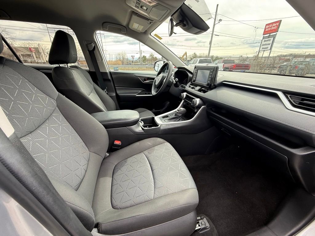 Used 2022 Toyota RAV4 XLE image 16