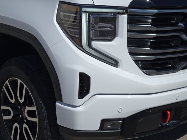 Used 2025 GMC Sierra 1500 AT4 w/ AT4 Premium Package image 9