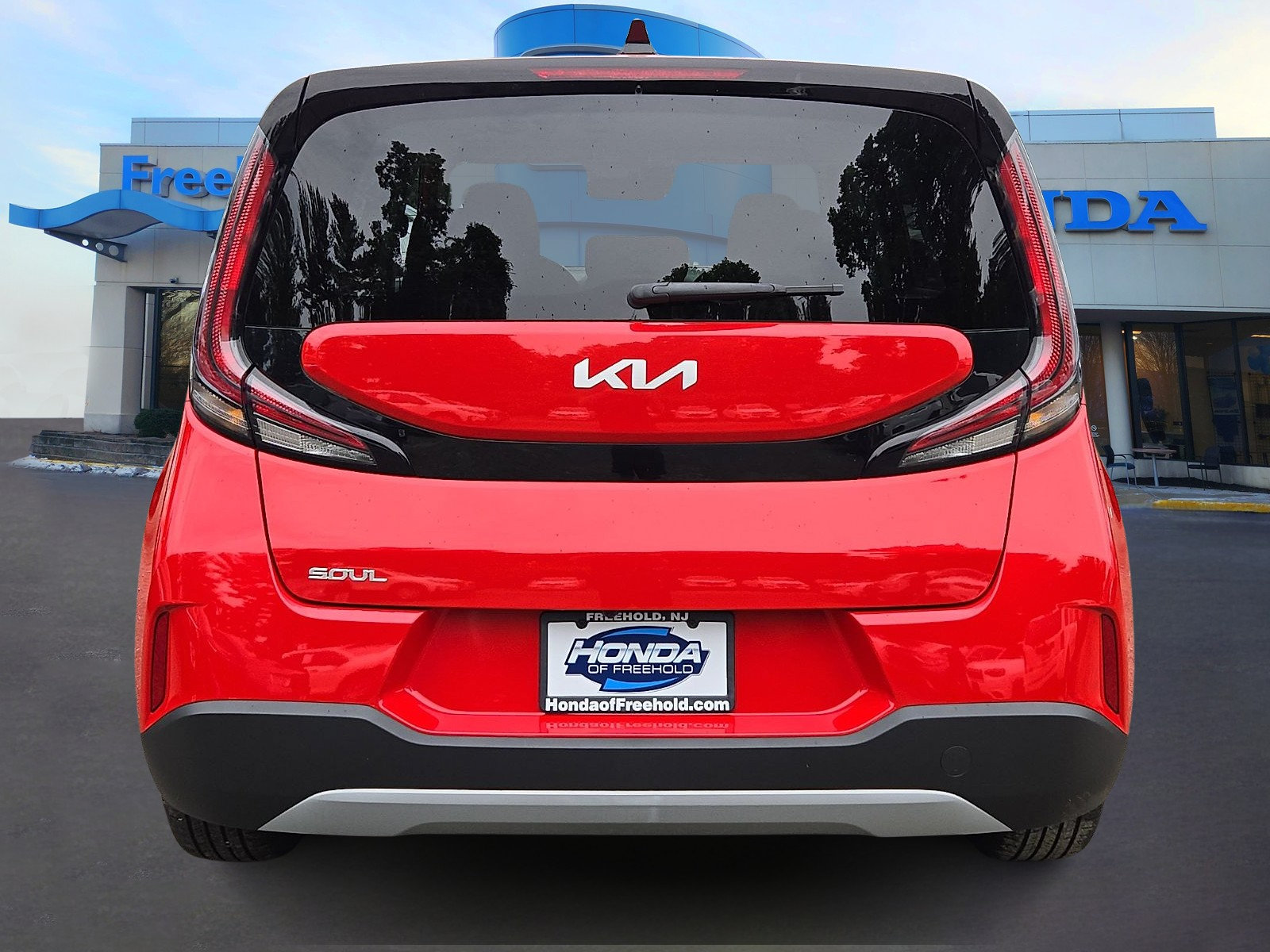 Used 2023 Kia Soul LX w/ LX Technology Package FWD image 5