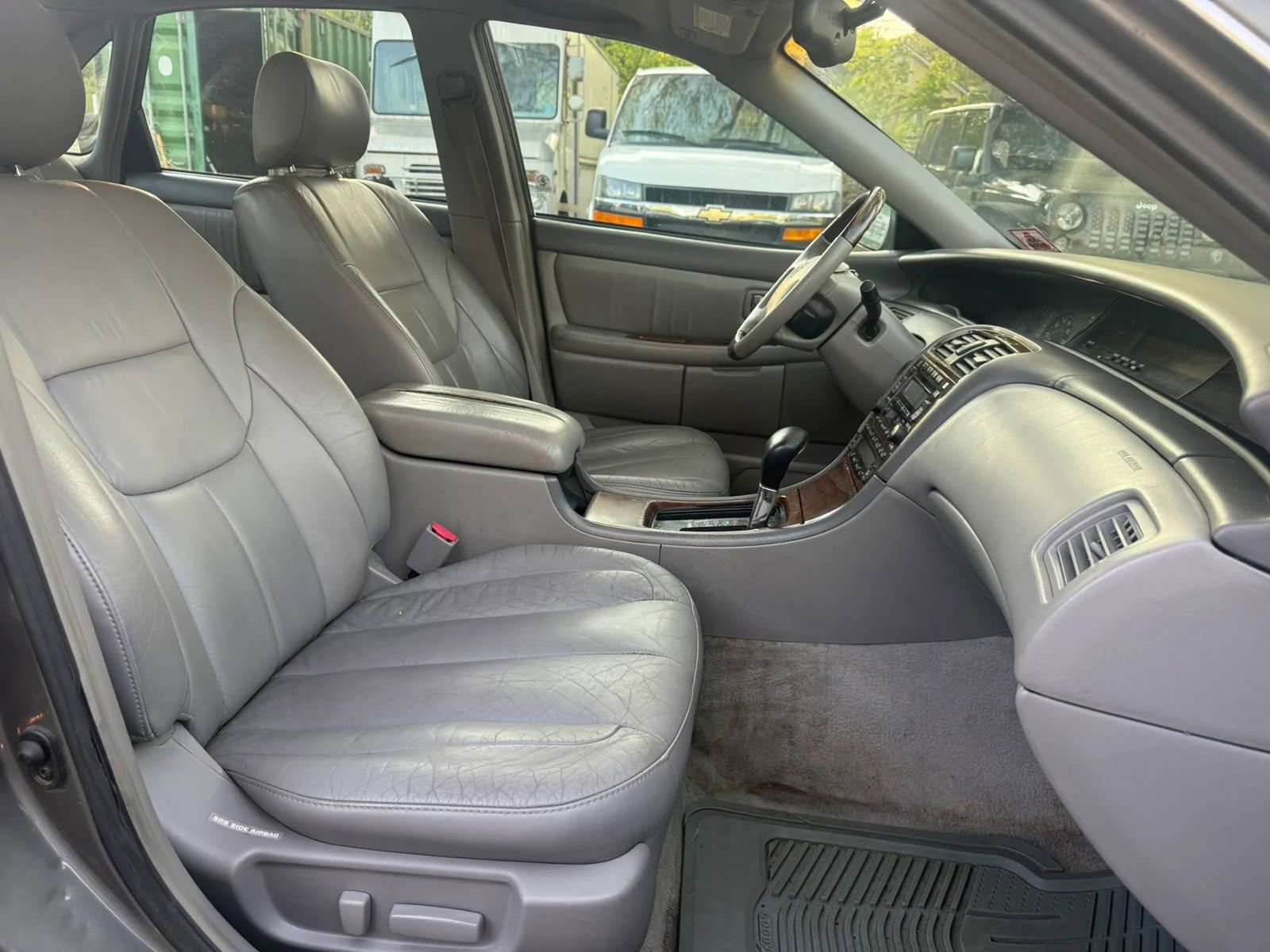 Used 2004 Toyota Avalon XLS FWD image 9