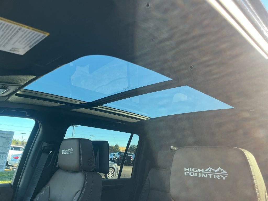 New 2026 Chevrolet Suburban High Country image 25