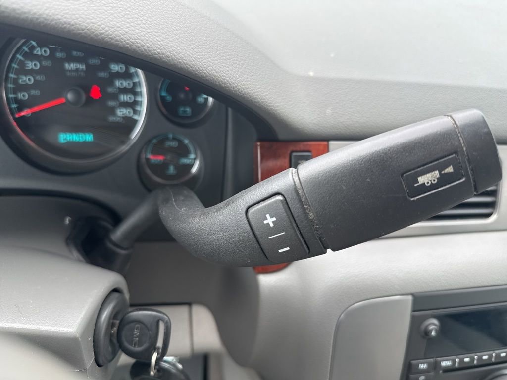 Used 2014 GMC Yukon XL SLT w/ SLT-2 Equipment Package image 17