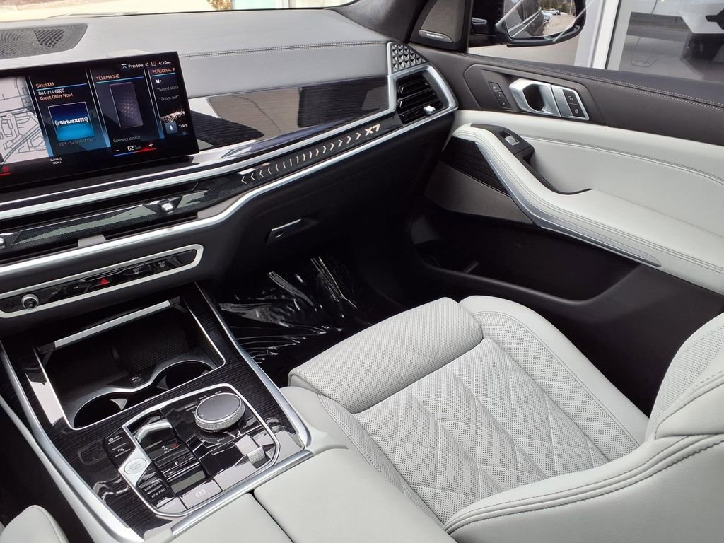 Used 2023 BMW X7 xDrive40i w/ M Sport Package image 22