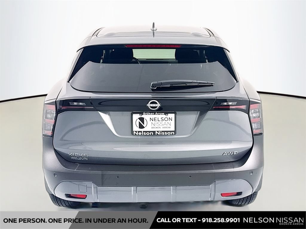 Used 2025 Nissan Kicks SV AWD/4WD image 6