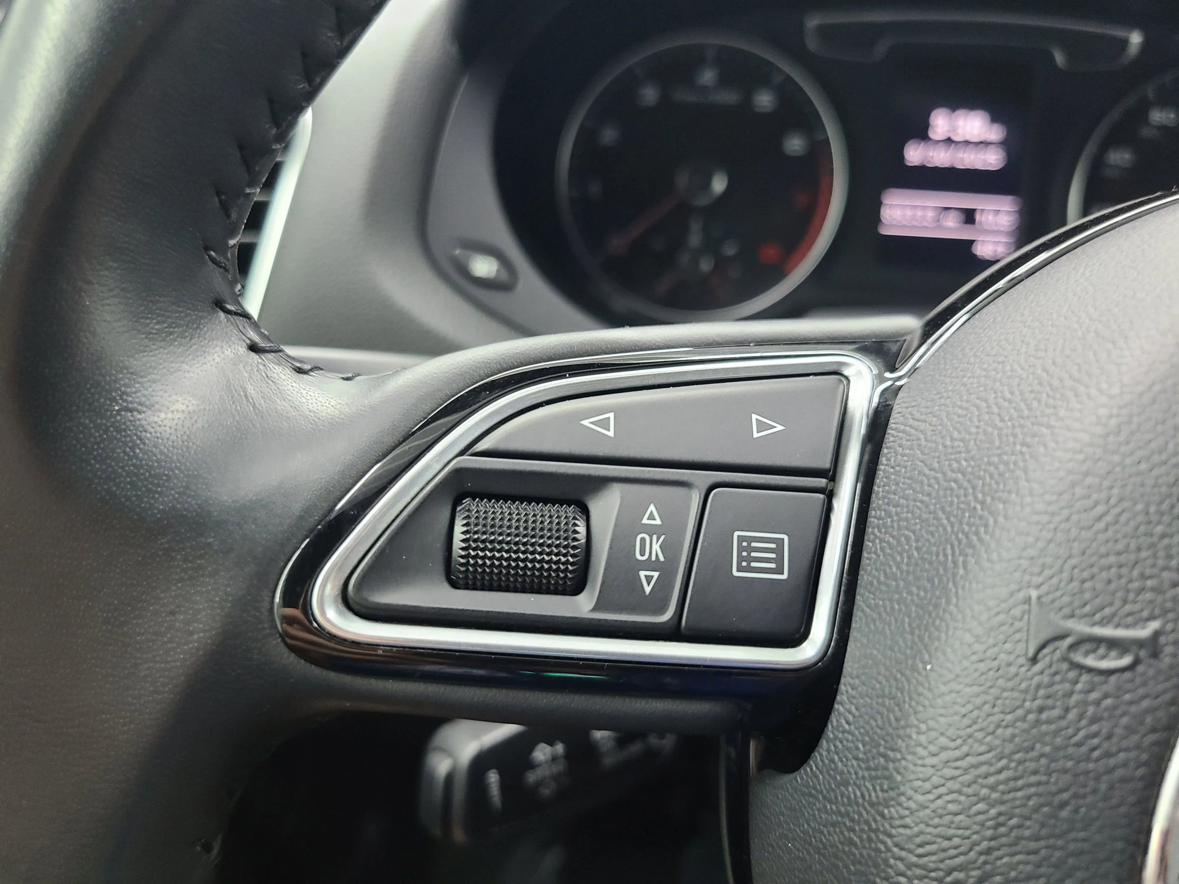 Used 2018 Audi Q3 2.0T Premium image 32