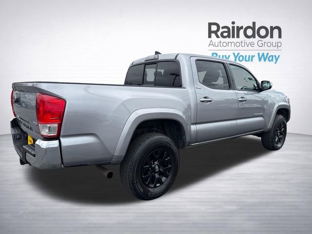 Used 2017 Toyota Tacoma SR5 w/ Tow Package AWD/4WD image 9