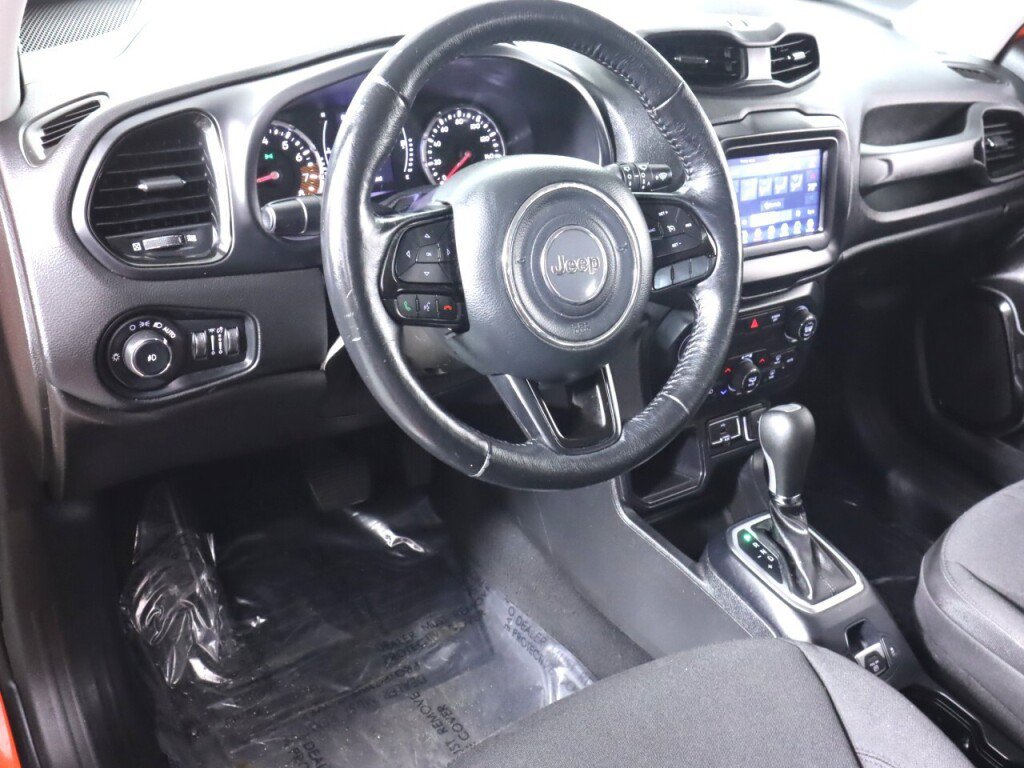 Used 2019 Jeep Renegade Altitude w/ Quick Order Package 2XM FWD image 9