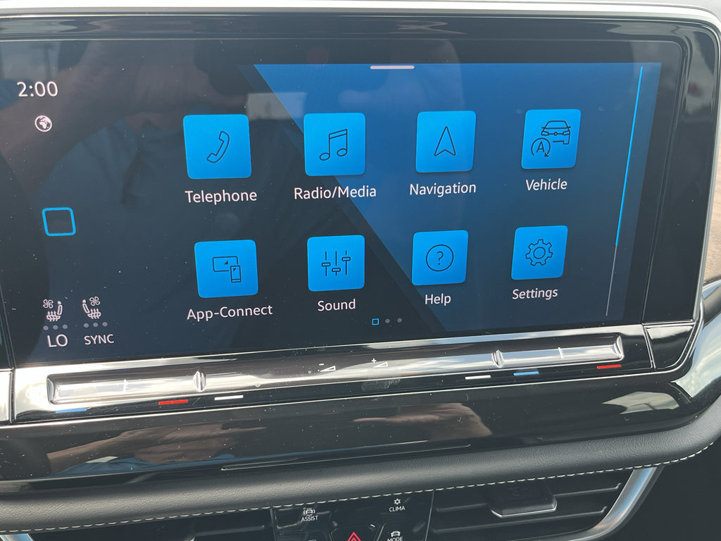 Used 2025 Volkswagen Atlas SE image 16