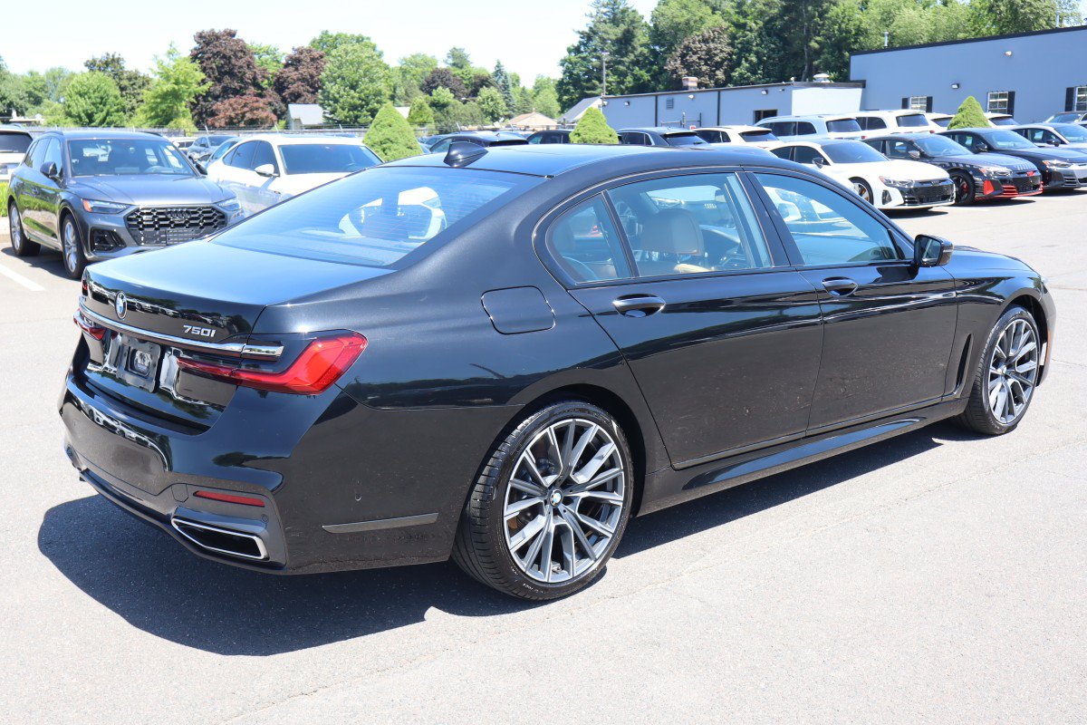 Used 2021 BMW 750i xDrive w/ Executive Package AWD/4WD image 5
