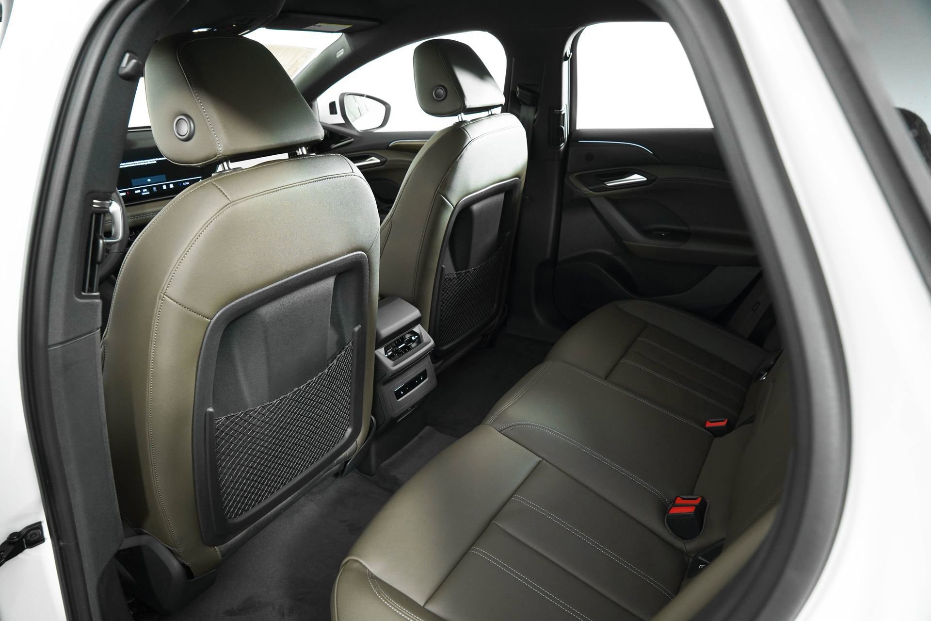 New 2025 Audi A6 e-tron Premium image 12