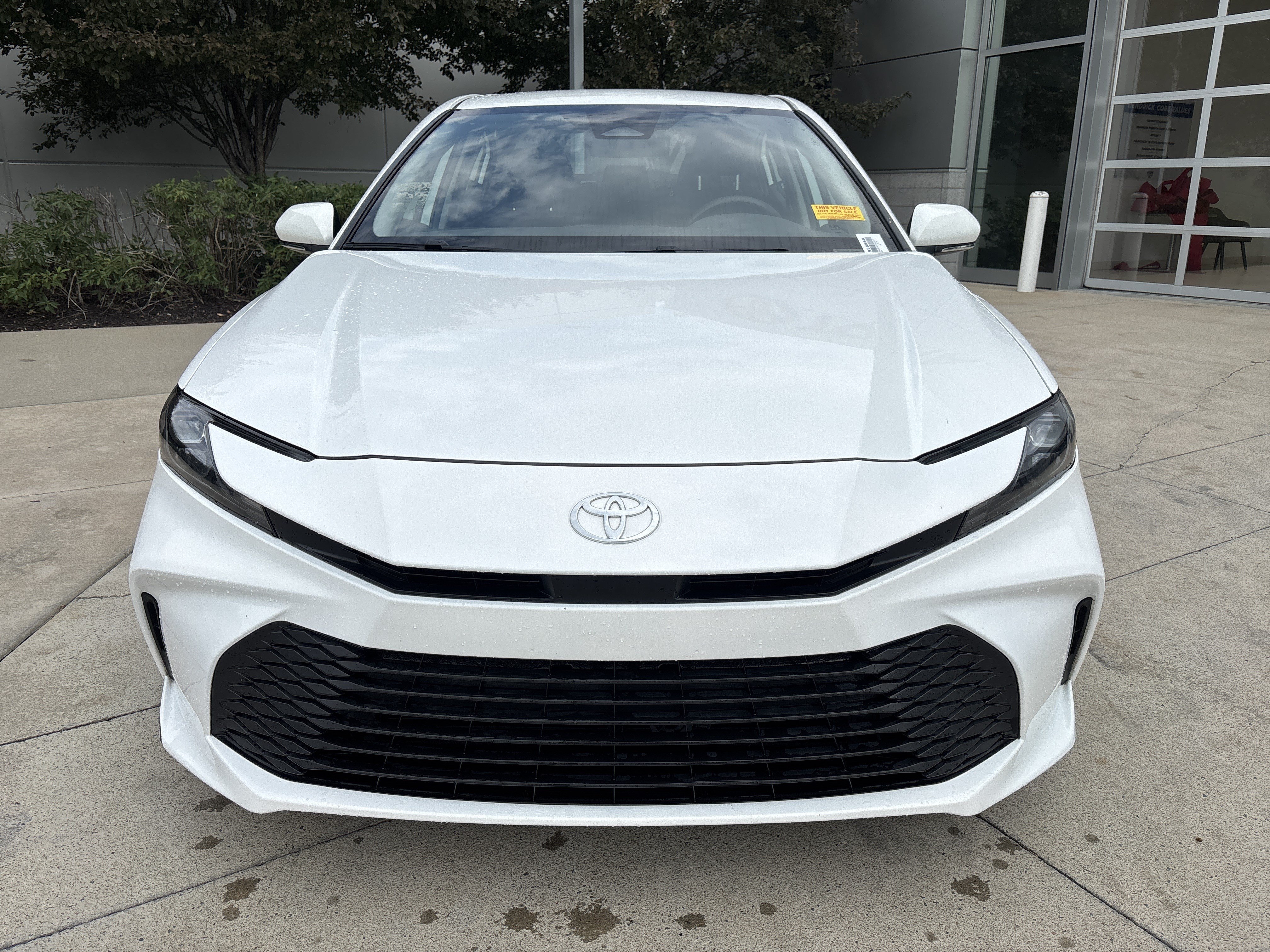 Used 2025 Toyota Camry Hybrid FWD image 5