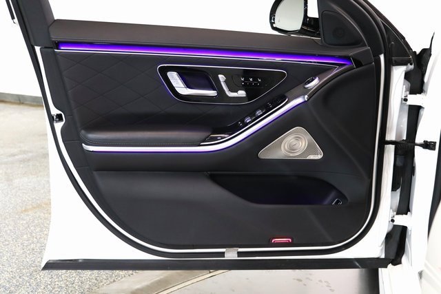 Used 2023 Mercedes-Benz S 580 4MATIC Sedan w/ AMG Line image 21