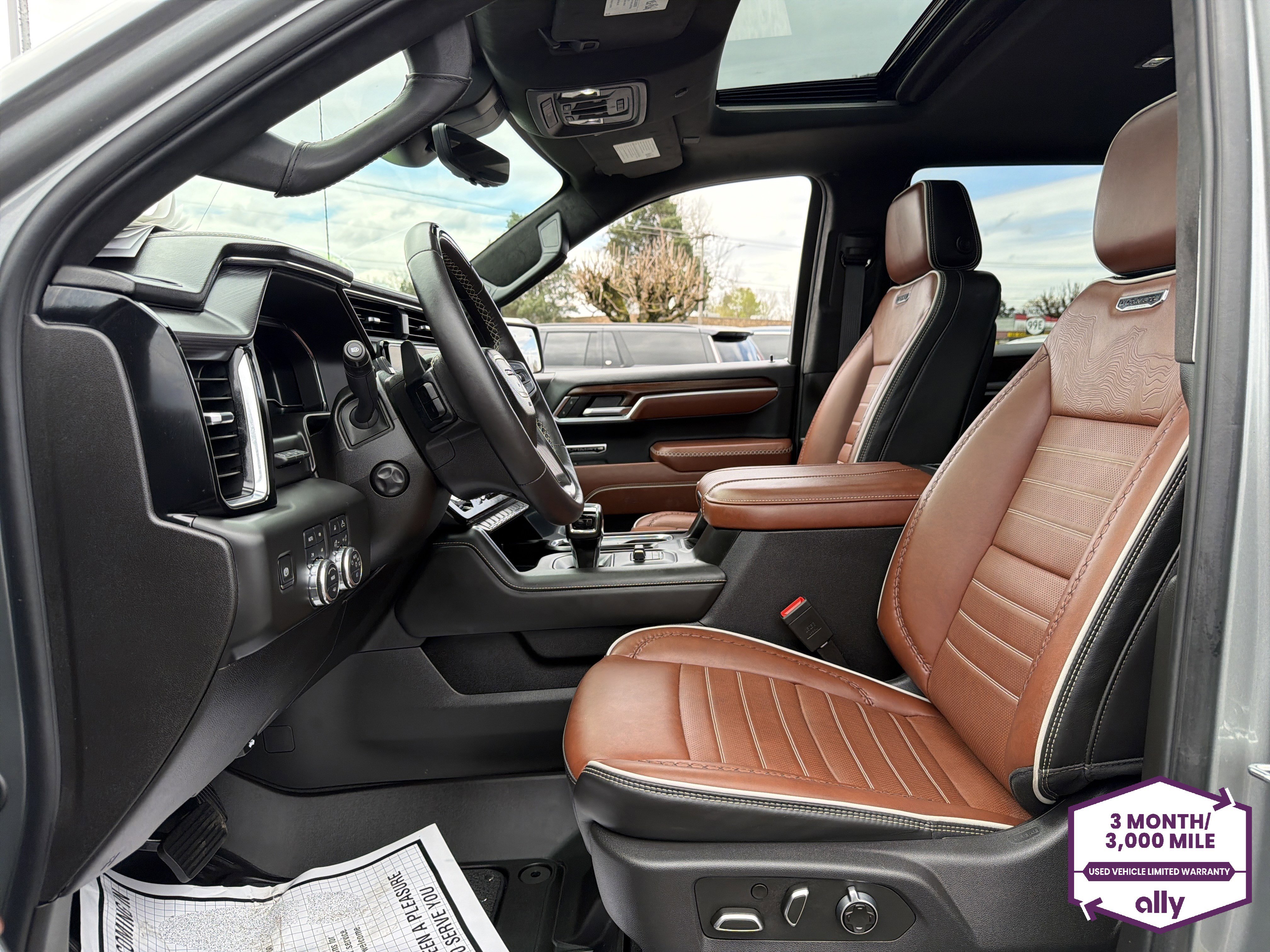 Used 2025 GMC Sierra 1500 Denali Ultimate image 10