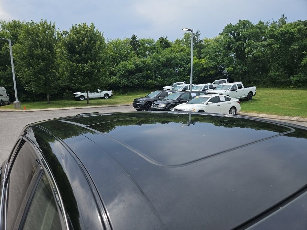 Used 2017 Lincoln MKX Reserve w/ Lincoln MKX Climate Package FWD image 9