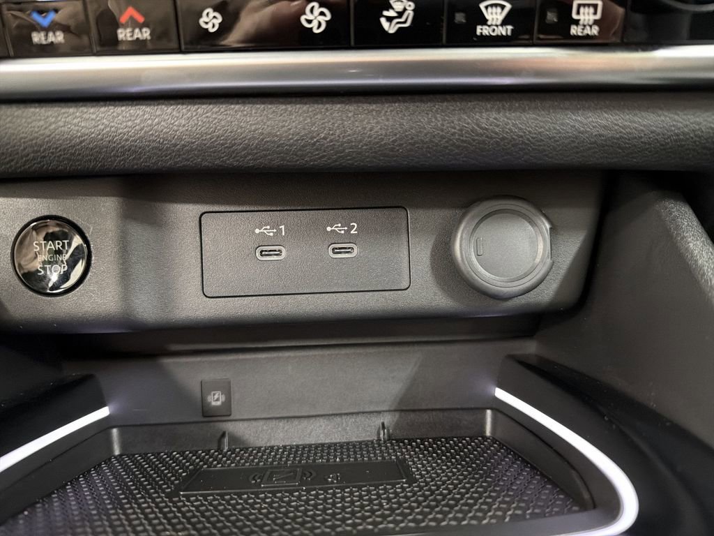 Certified 2025 Nissan Rogue SL w/ Tech Package FWD image 30