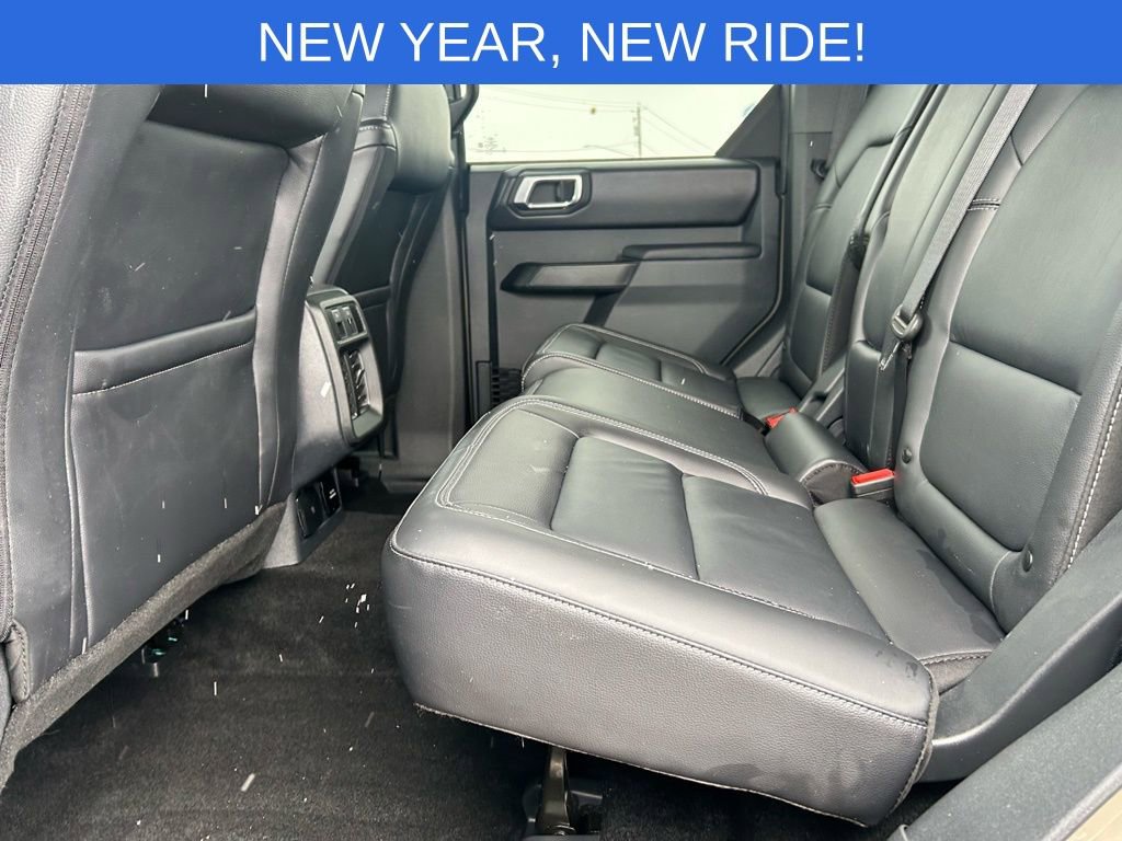 Used 2025 Ford Bronco Outer Banks image 19