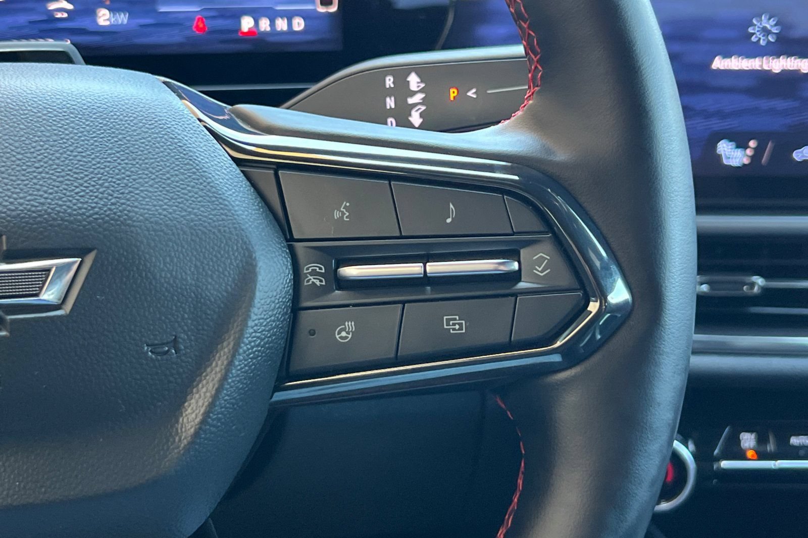 Used 2024 Chevrolet Equinox EV RS FWD image 34