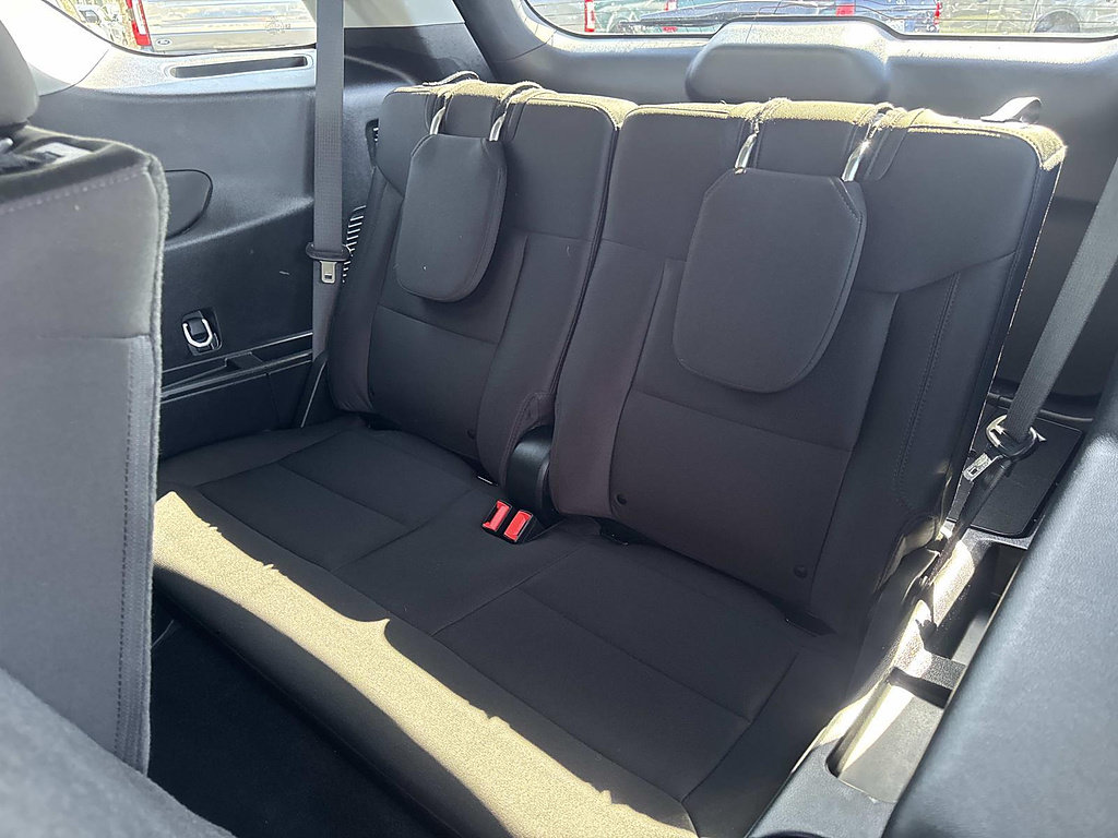 Certified 2023 Ford Explorer XLT RWD image 34