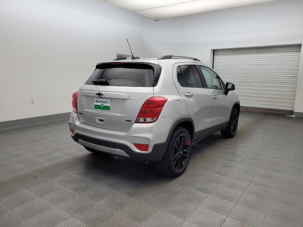 Used 2020 Chevrolet Trax LT w/ Redline Edition AWD/4WD image 9