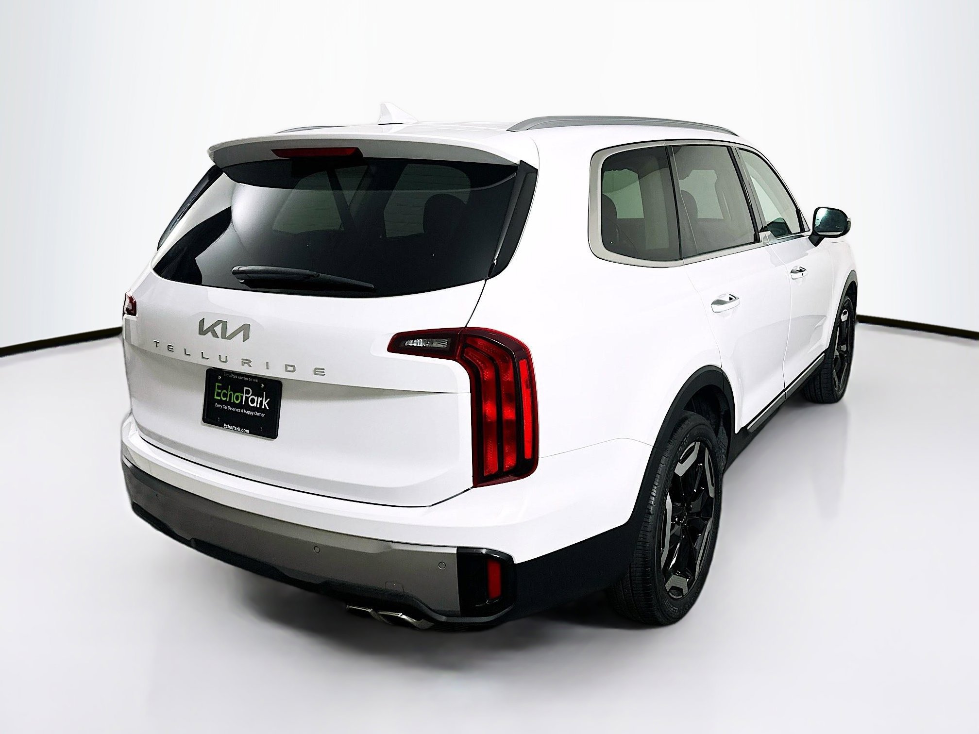 Used 2025 Kia Telluride S image 9