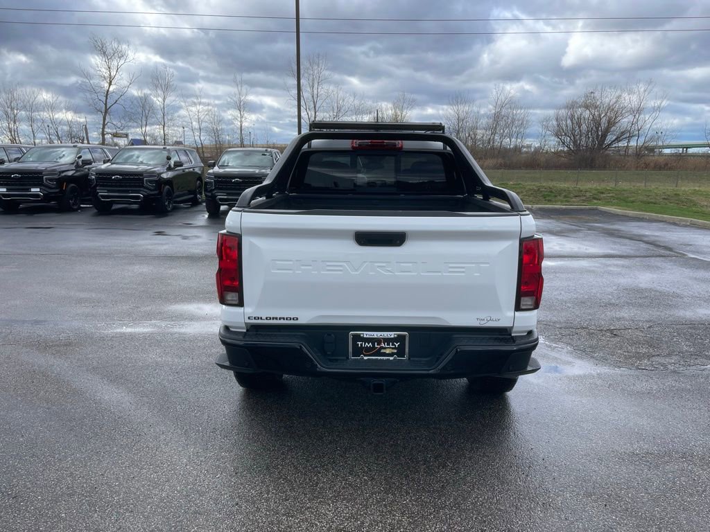 Used 2025 Chevrolet Colorado Trail Boss w/ Midnight Edition image 6