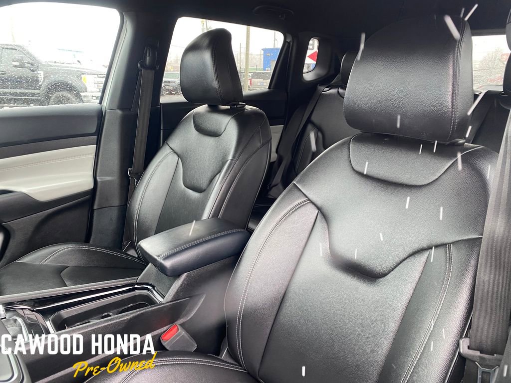 Used 2025 Jeep Compass Limited image 10