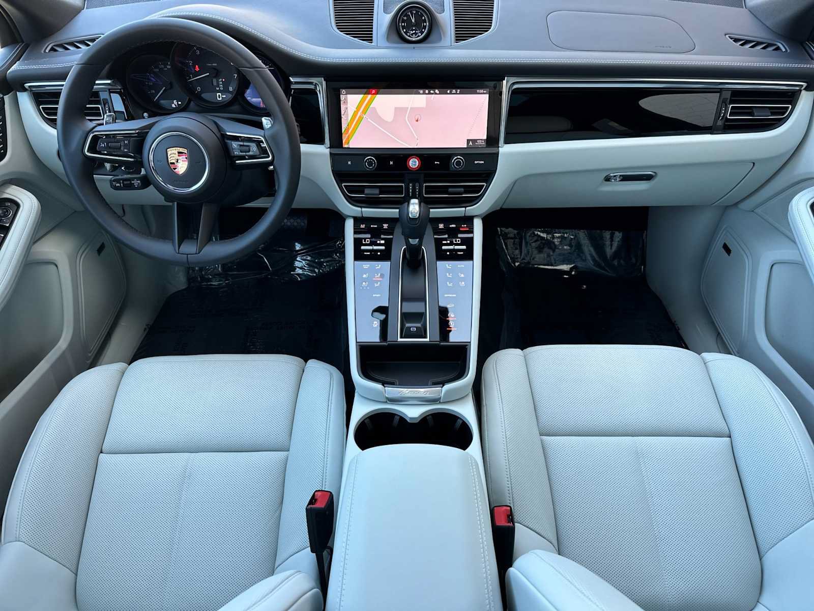 New 2025 Porsche Macan AWD/4WD image 6