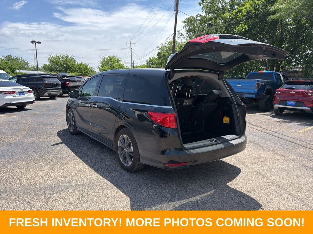 Used 2024 Honda Odyssey Elite image 4