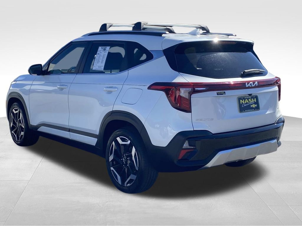 Used 2024 Kia Seltos SX w/ SX Sunroof Package image 5
