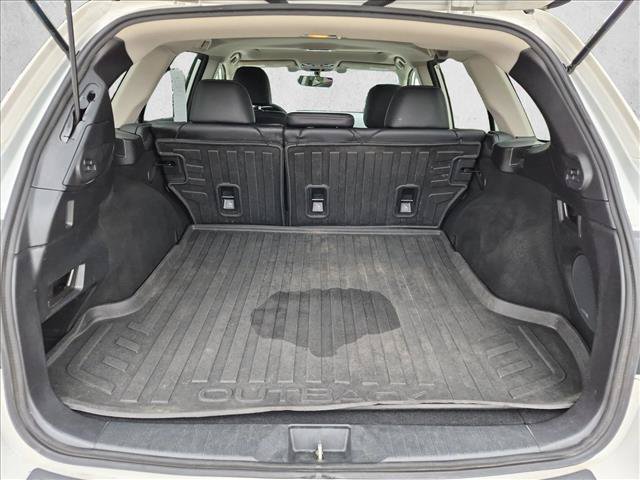Used 2017 Subaru Outback 3.6R Limited AWD/4WD image 6