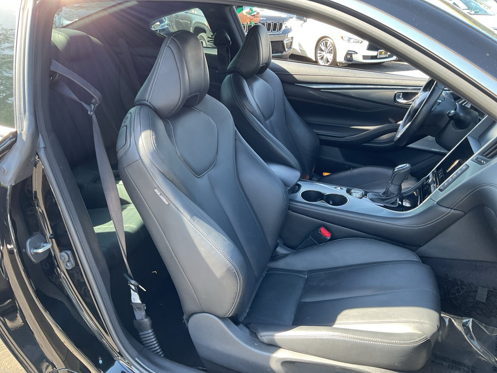 Used 2017 INFINITI Q60 3.0t w/ Premium Plus Package 3.0T RWD image 21
