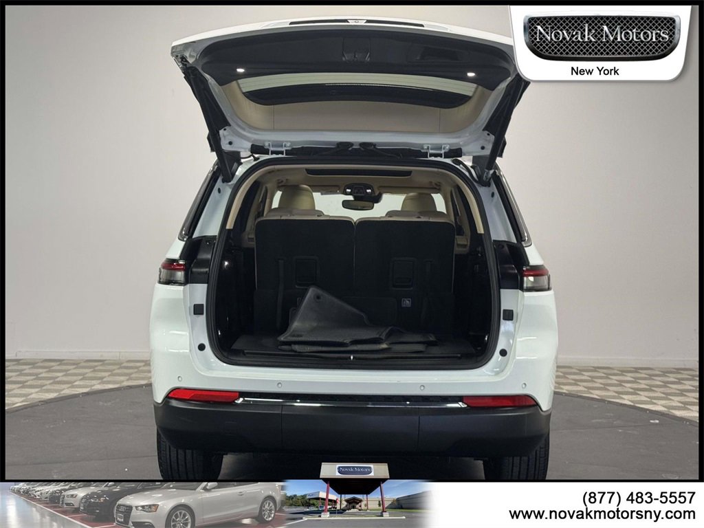 Used 2022 Jeep Grand Cherokee L Limited image 9