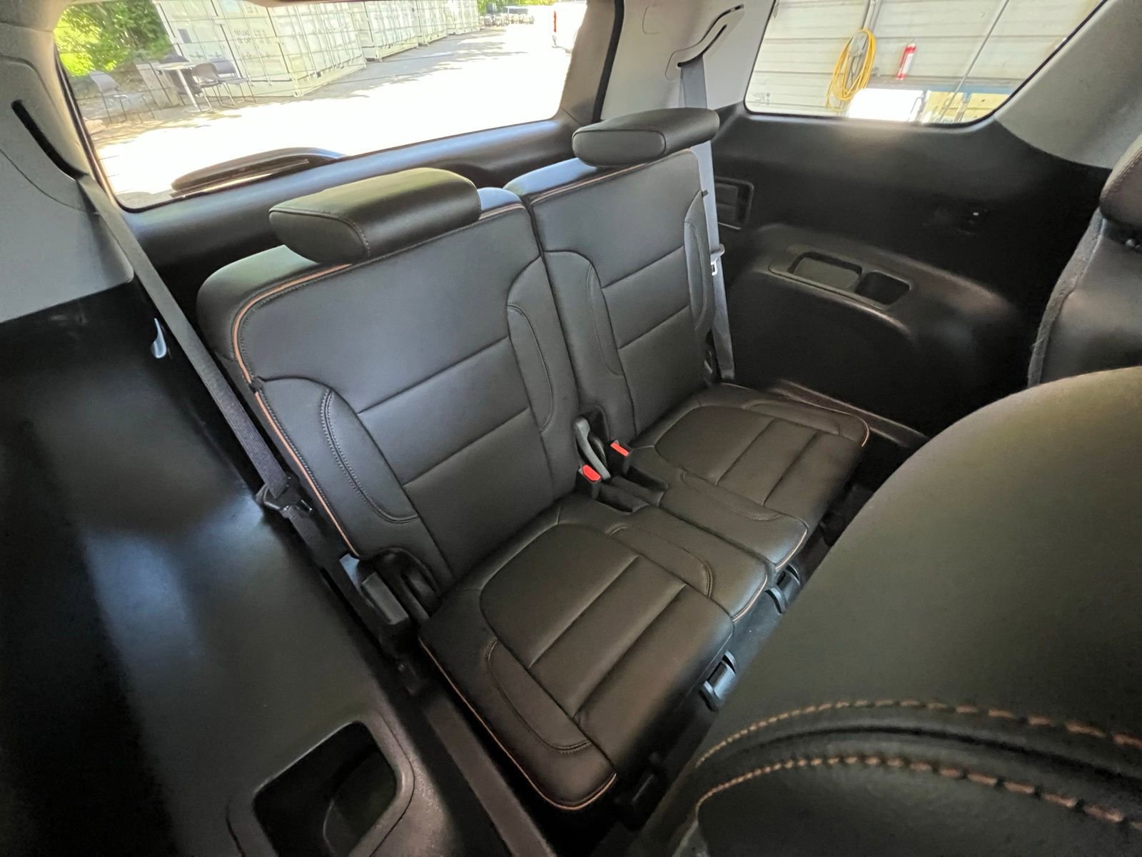 Used 2023 GMC Acadia AT4 w/ GMC Pro Grade Package AWD/4WD image 8