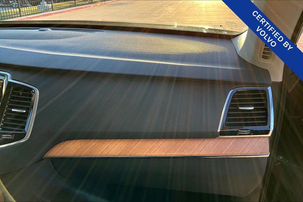 Used 2023 Volvo XC90 B5 Plus image 22