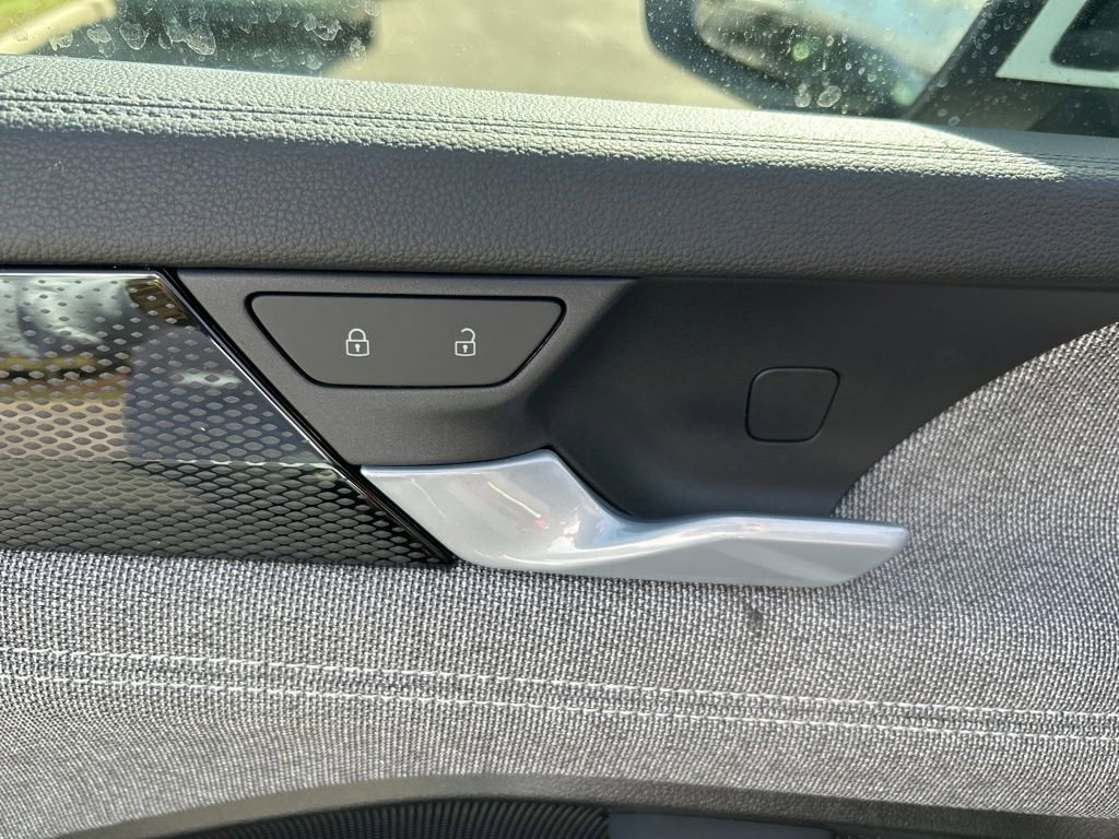 New 2026 Volkswagen Tiguan S image 11