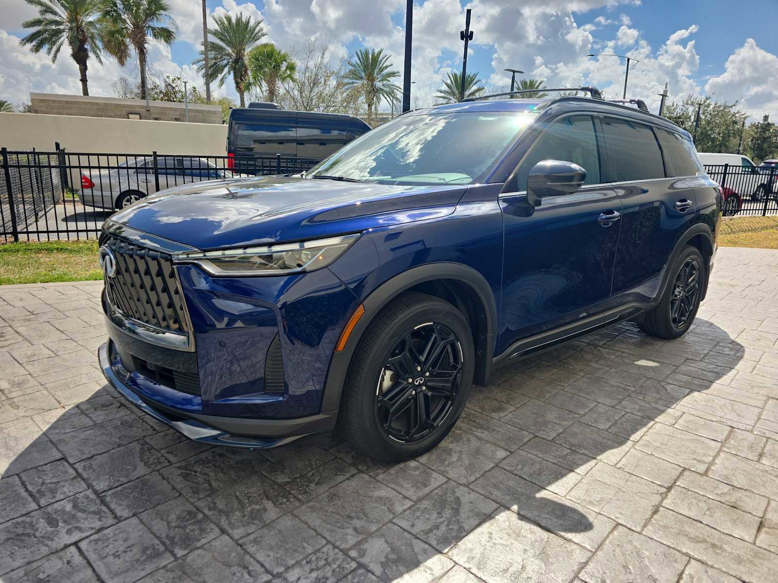 Certified 2026 INFINITI QX60 Sport w/ Dark Cargo Package image 7