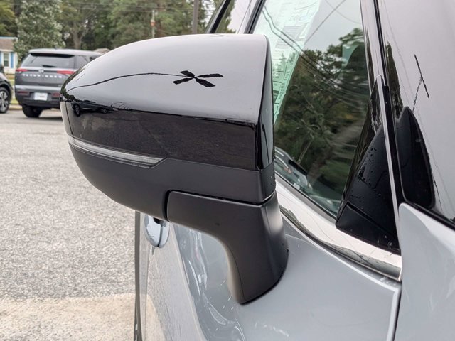 New 2025 Nissan Pathfinder Platinum w/ Black Appearance Package image 11