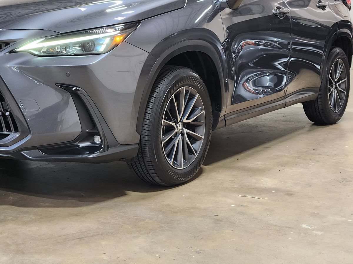 Used 2025 Lexus NX 250 FWD w/ Premium Package image 16