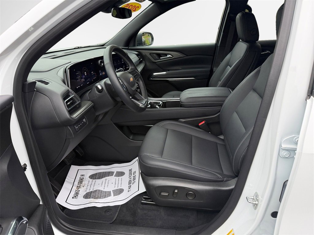 Certified 2024 Chevrolet Traverse LT w/ LPO, Floor Liner Package image 11