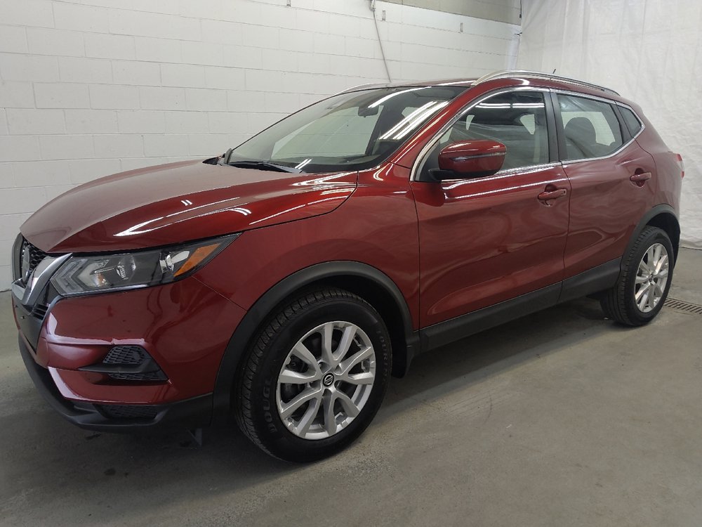 Used 2020 Nissan Rogue Sport SV image 2