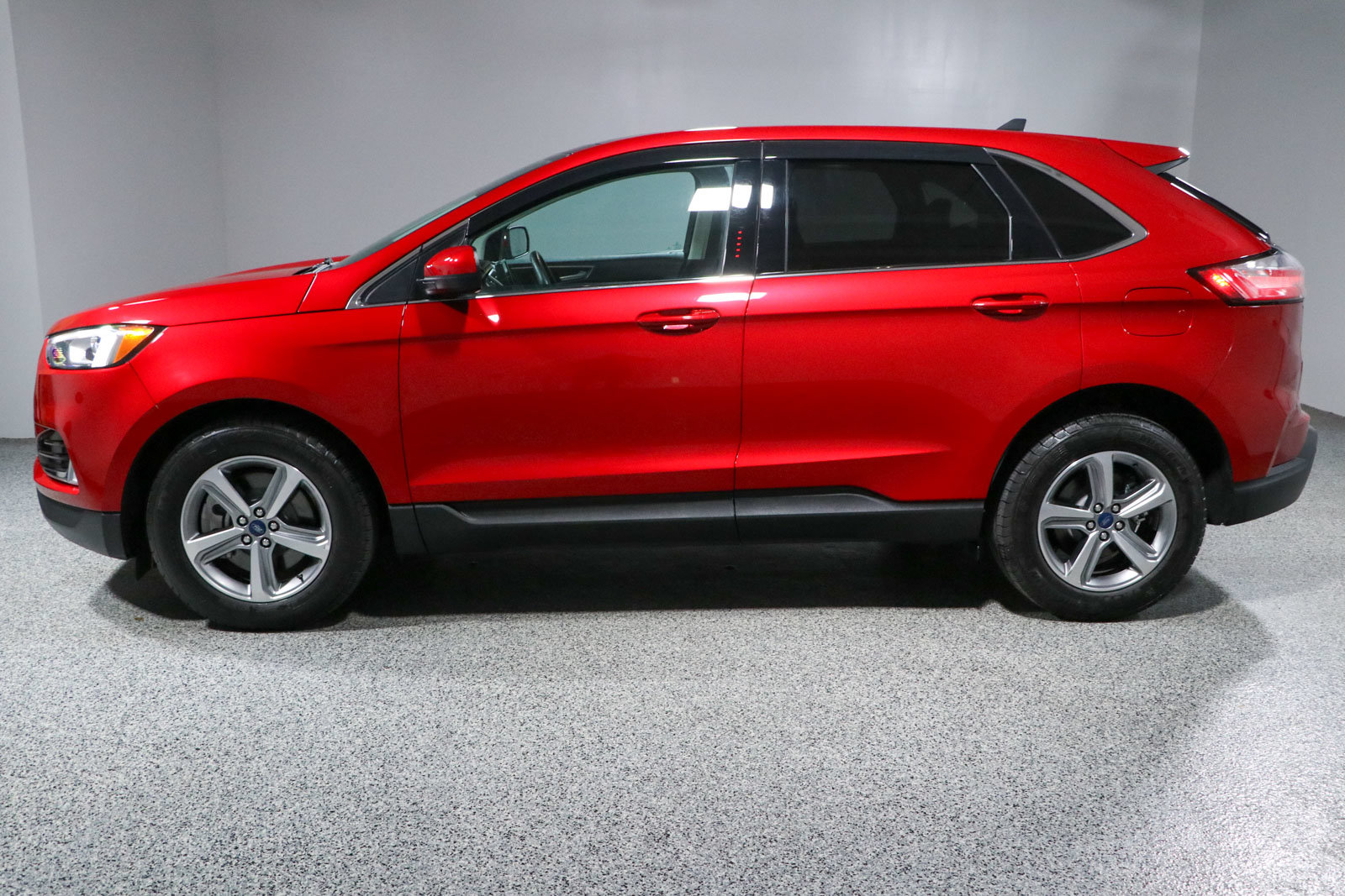 Used 2021 Ford Edge SEL w/ Convenience Package FWD image 10