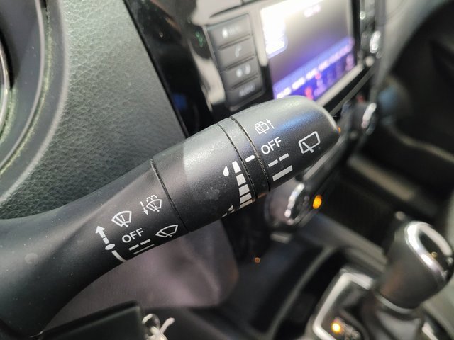 Used 2018 Nissan Rogue S image 31