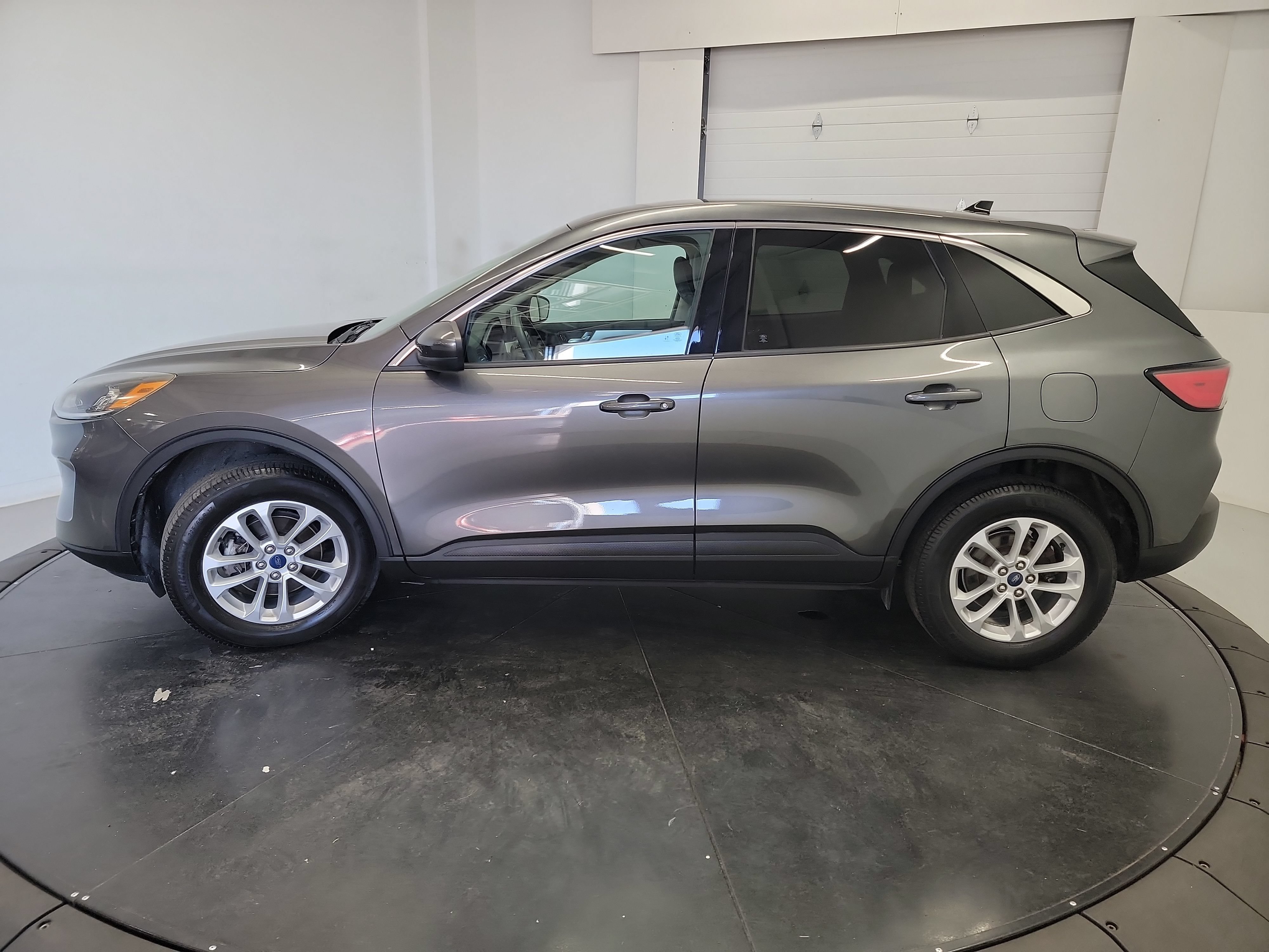 Used 2020 Ford Escape SE AWD/4WD image 4