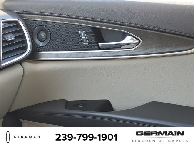 Used 2020 Lincoln Nautilus Reserve w/ Equipment Group 201A FWD image 28
