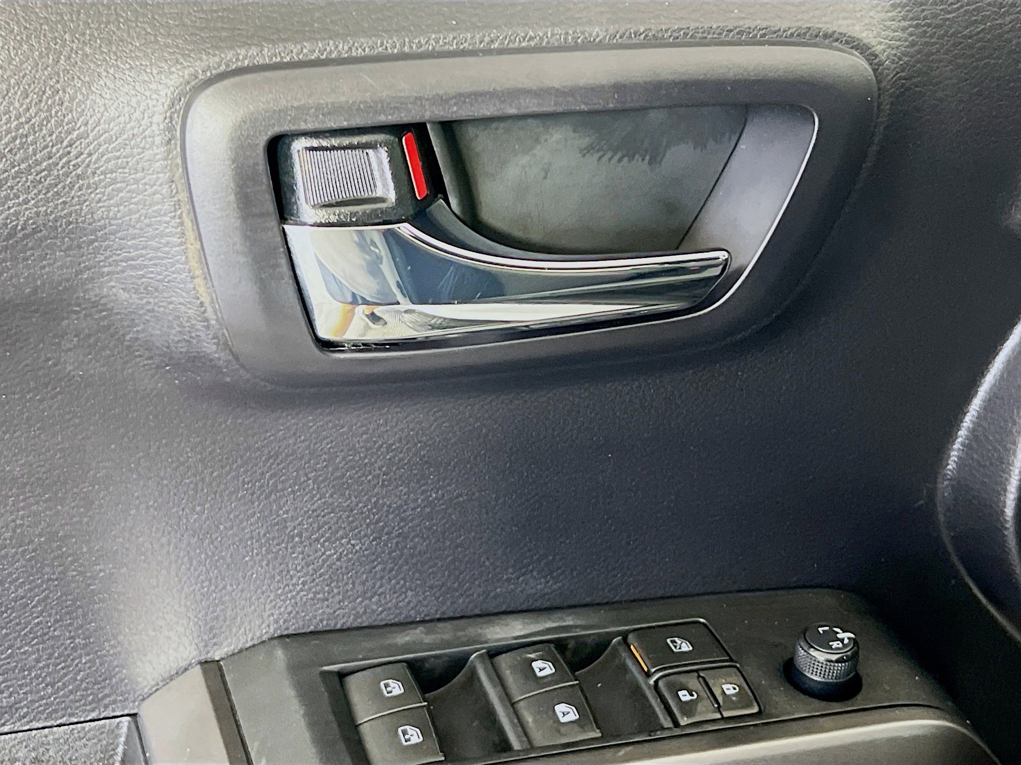 Used 2021 Toyota Tacoma TRD Off-Road image 16