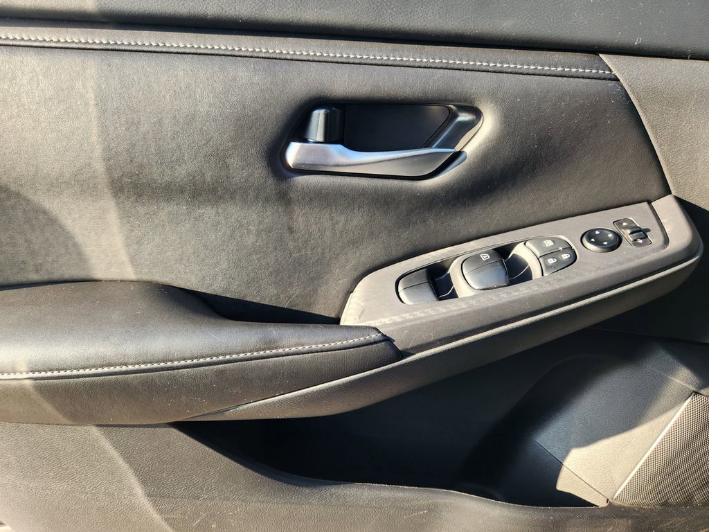 Used 2024 Nissan Sentra SV image 24