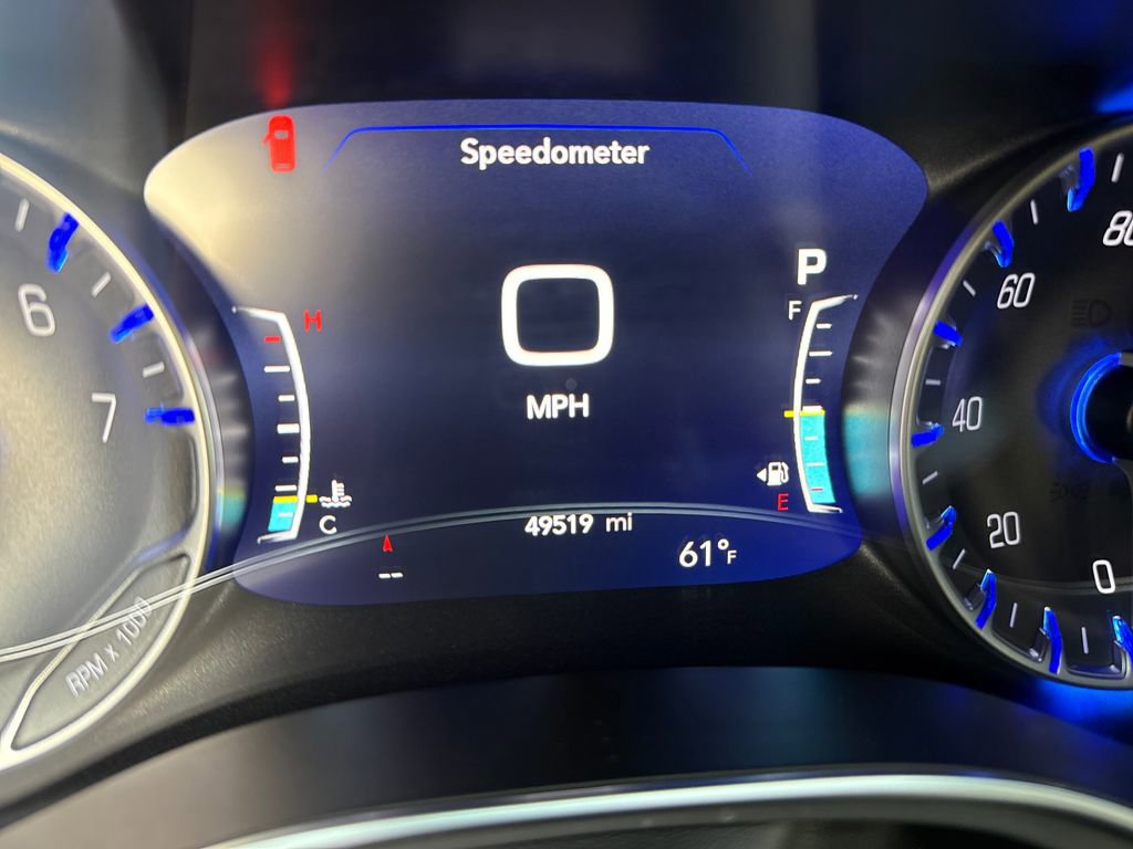 Used 2025 Chrysler Pacifica Limited FWD image 23