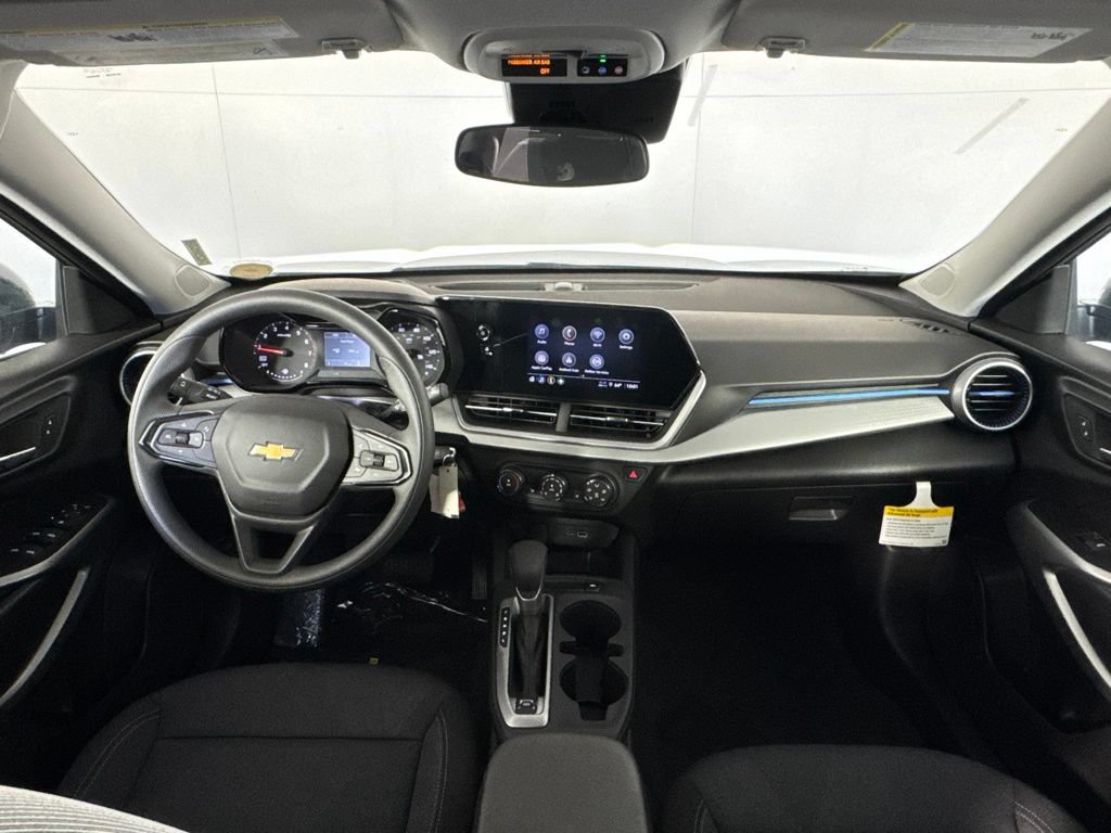 New 2026 Chevrolet Trax LS w/ LS Convenience Package FWD image 26